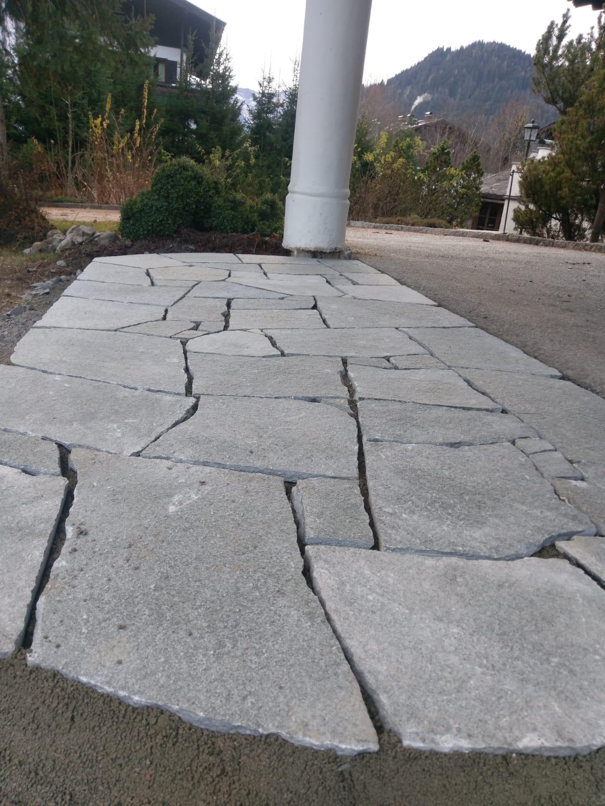Sanierung einer bestehenden Steinfläche durch Stone-Tech